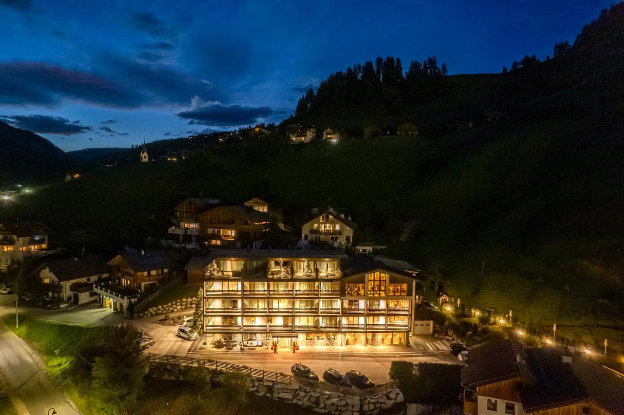 Hotel Alcialc La Valle Exterior photo